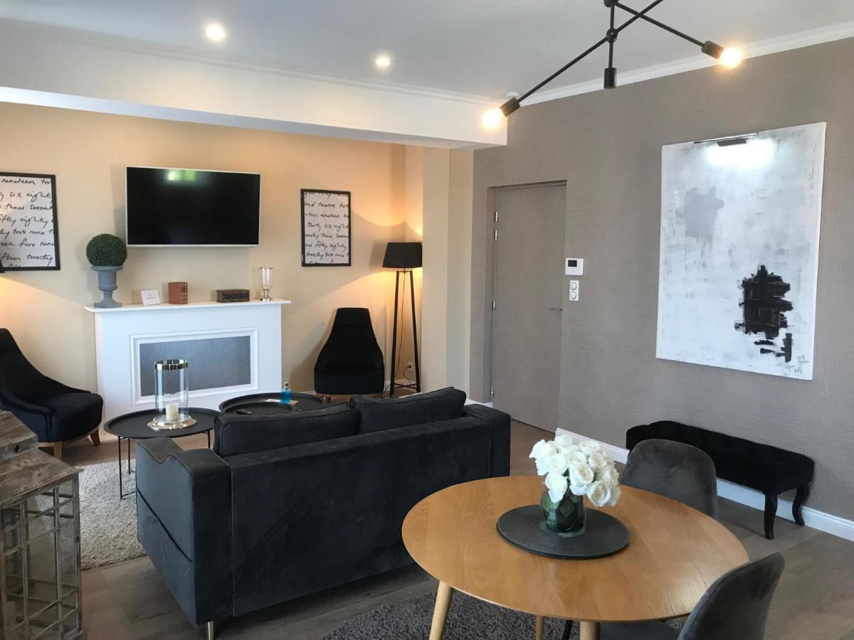 Lazare Maison De Maitre: Upscale Apartments with Private Parking near Historic Béziers Exterior photo