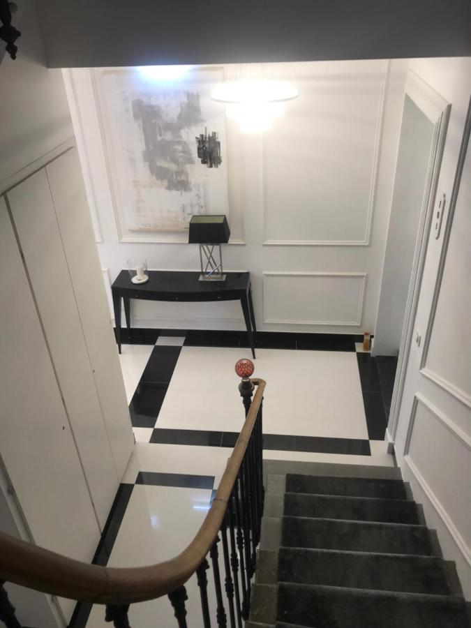 Lazare Maison De Maitre: Upscale Apartments with Private Parking near Historic Béziers Exterior photo